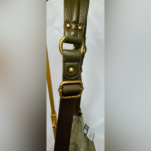 New With Tags The Sak Silverlake Crossbody In Moss Suede Green Color - Picture 5 of 15